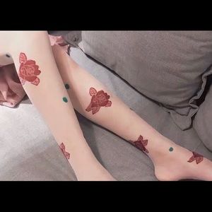 Tights with Vintage Rose Print
